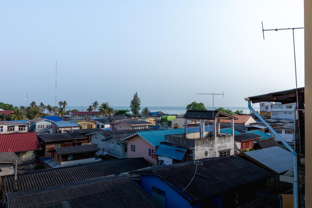 Hotel Chomsin Hua Hin ชมสินธุ์ หัวหิน Exterior foto